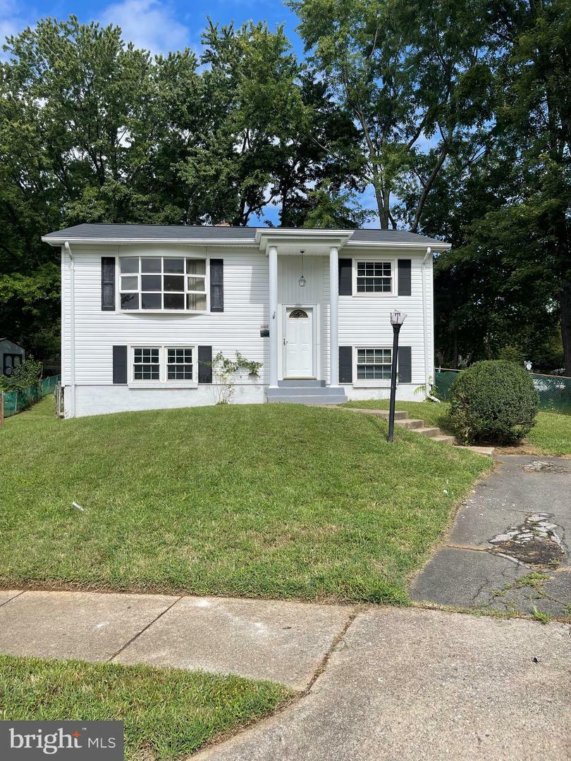 Property Photo:  14284 Fontana Court  VA 22193 