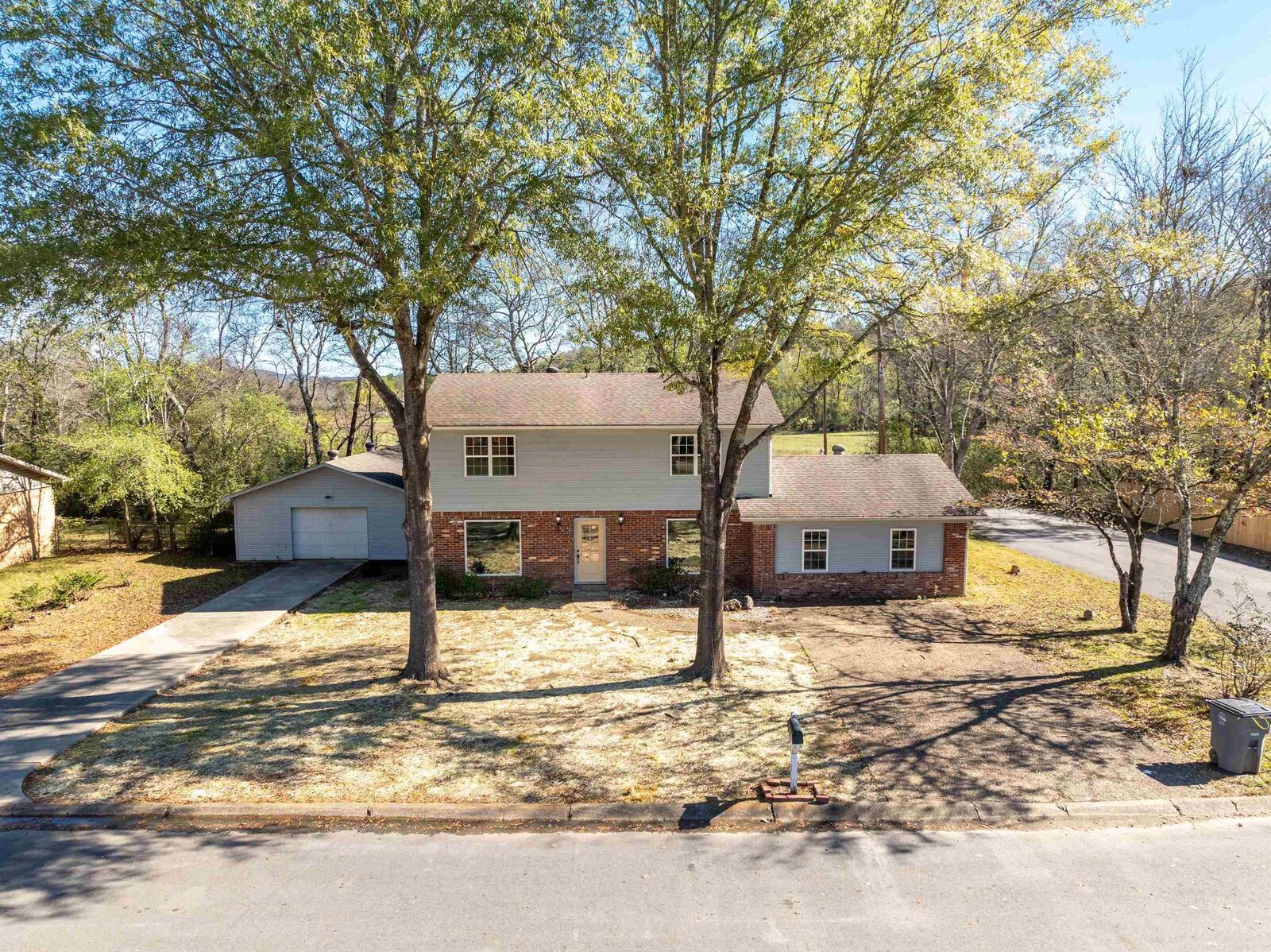 Property Photo:  100 Millbranch Court  AR 71901 