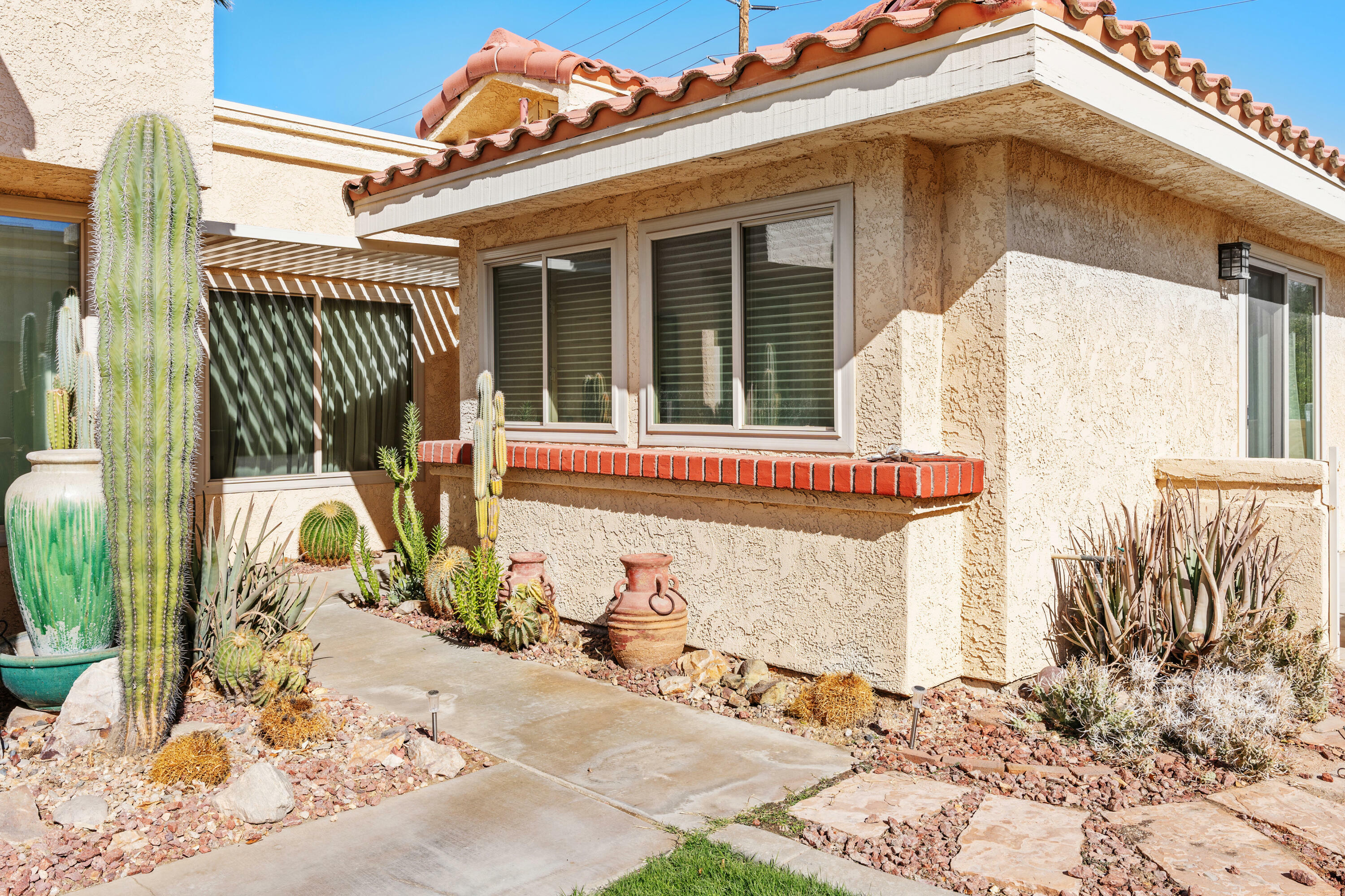 Property Photo:  41590 Colada Court  CA 92260 