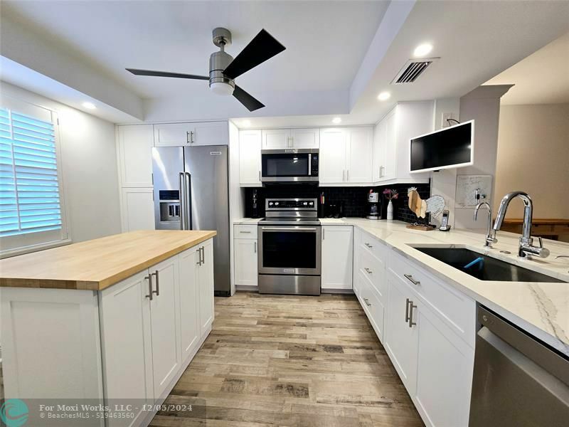 Property Photo:  3502 Bimini Ln B3  FL 33066 