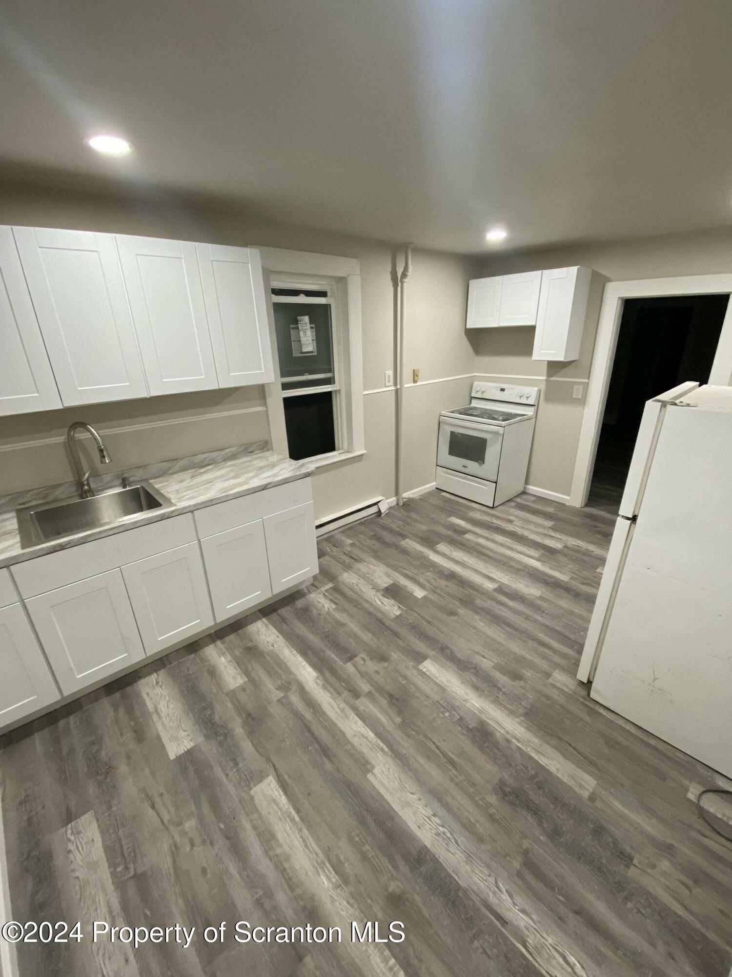 Property Photo:  303 W Grove Street 4  PA 18517 