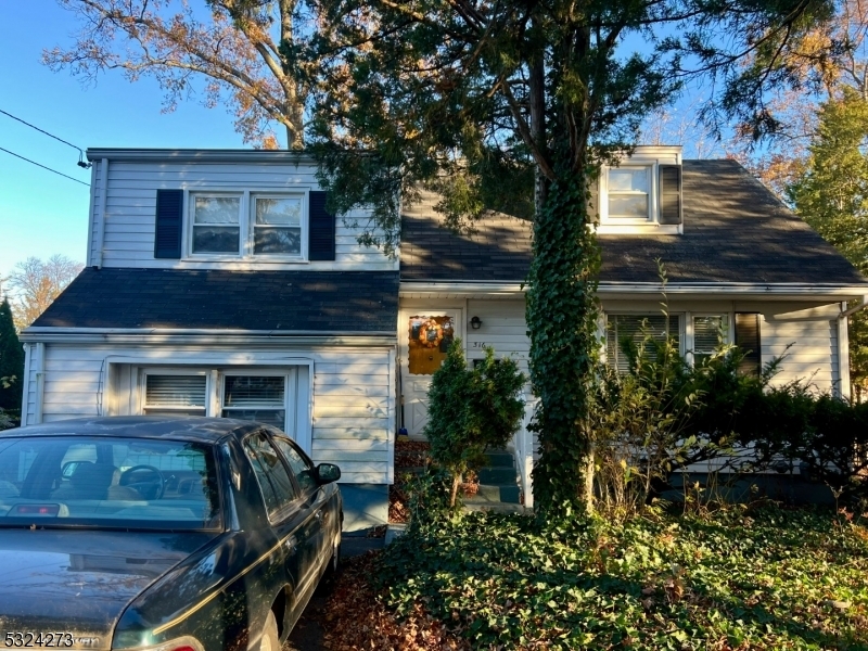 Property Photo:  316 Seneca Ave  NJ 08846 