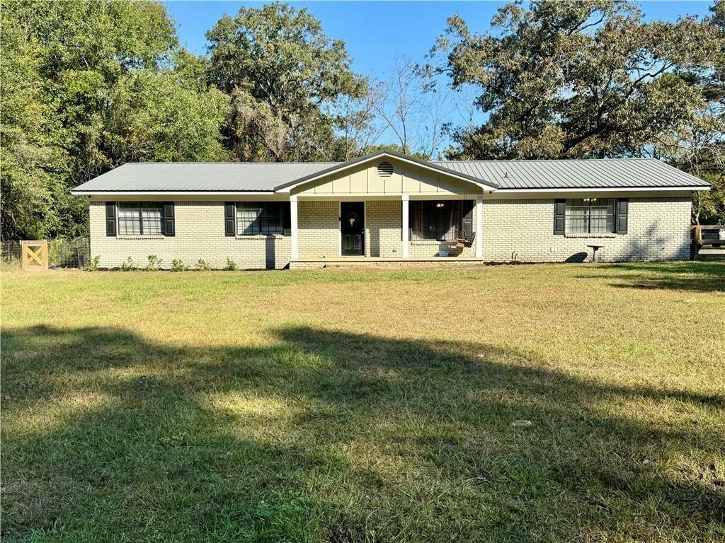 Property Photo:  4860 Dogwood Trail  AL 36613 