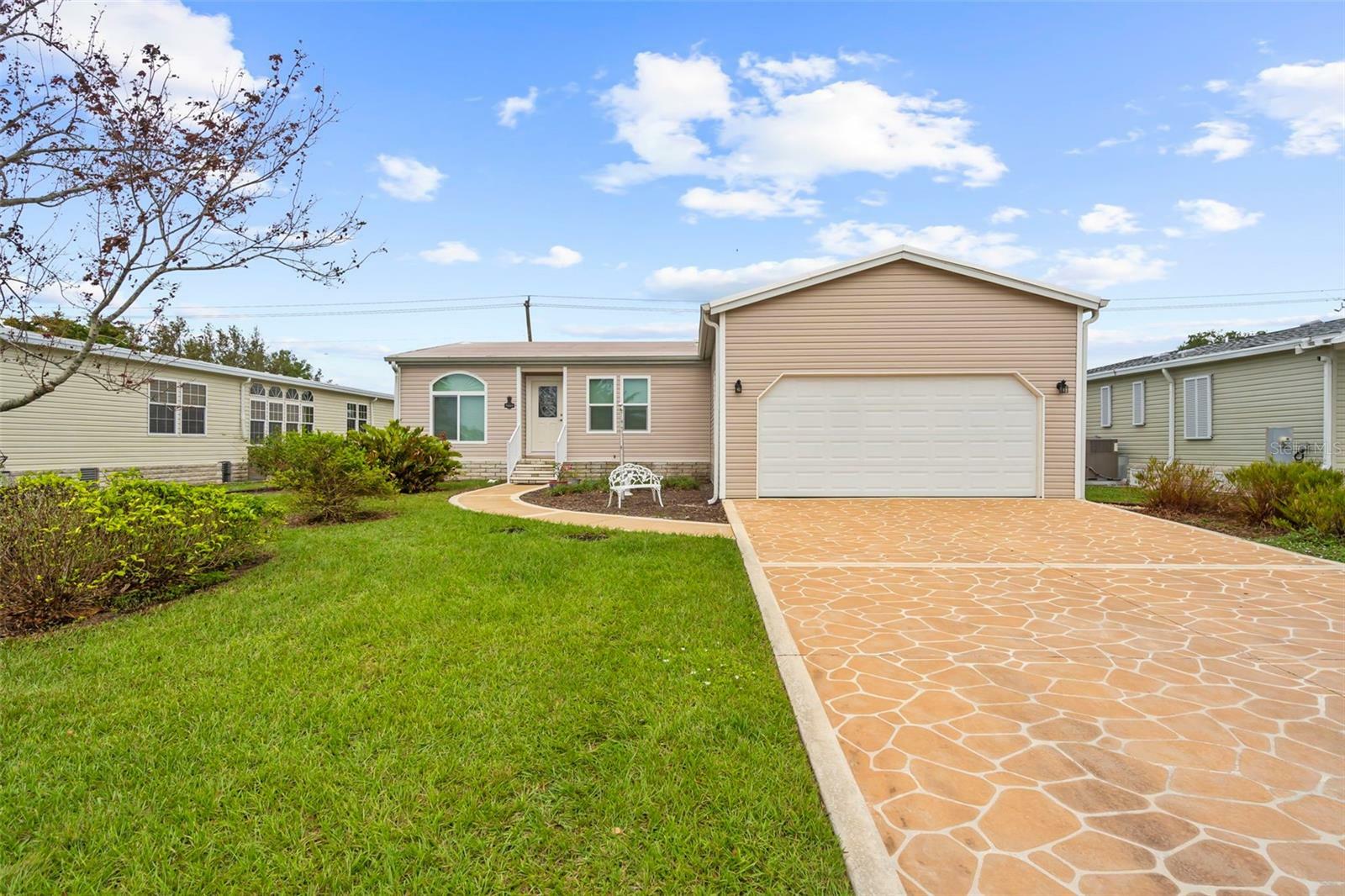 Property Photo:  8448 Kinglet Drive  FL 34224 