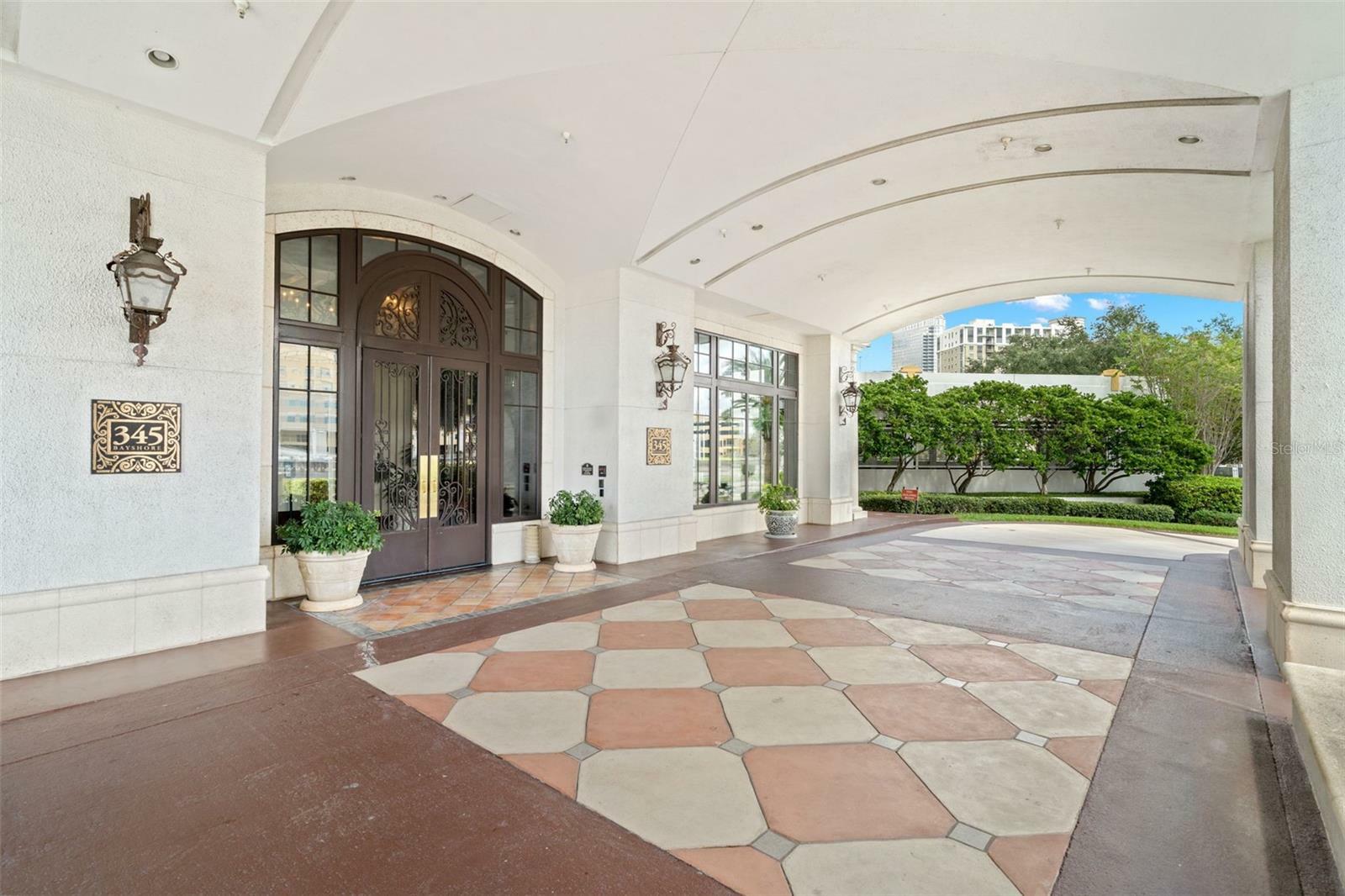 Property Photo:  345 Bayshore Boulevard 1104  FL 33606 