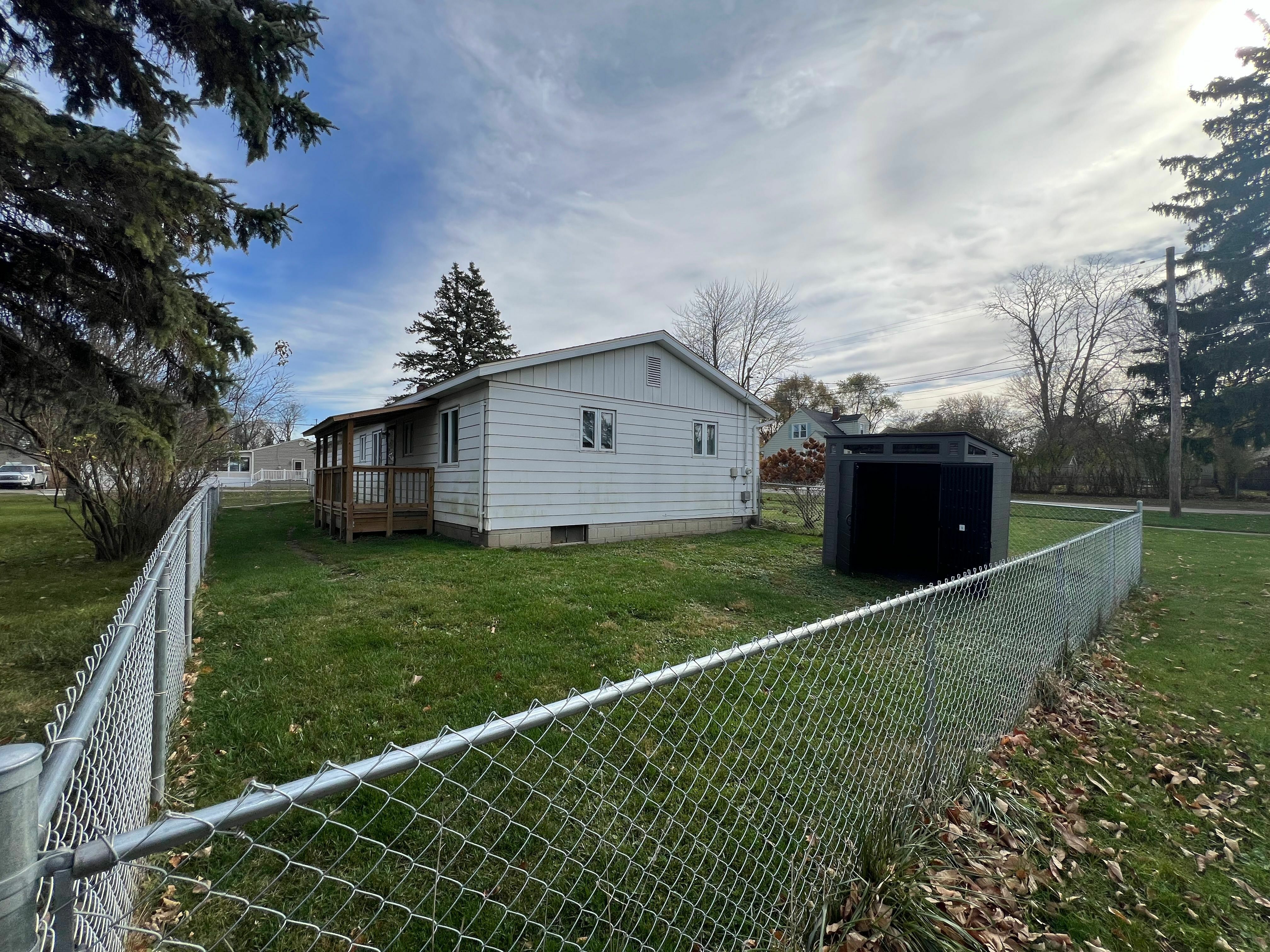 Property Photo:  311 4th Street  MI 48430 2773 