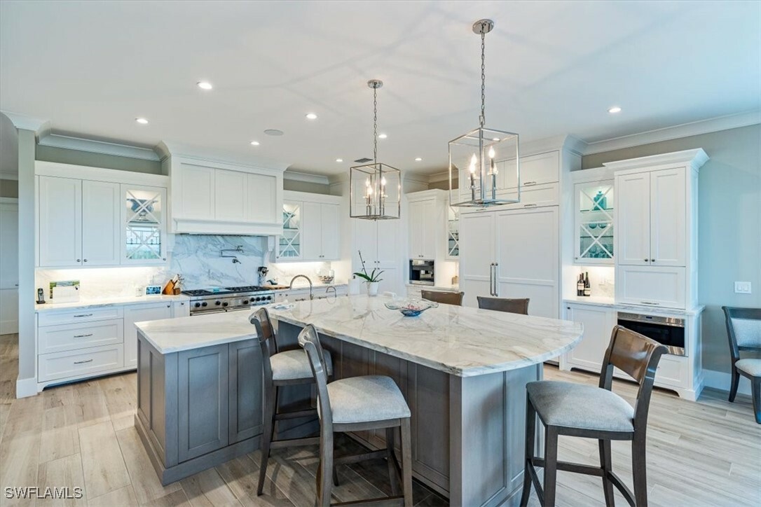 Property Photo: 564 Spinnaker Drive FL 34145