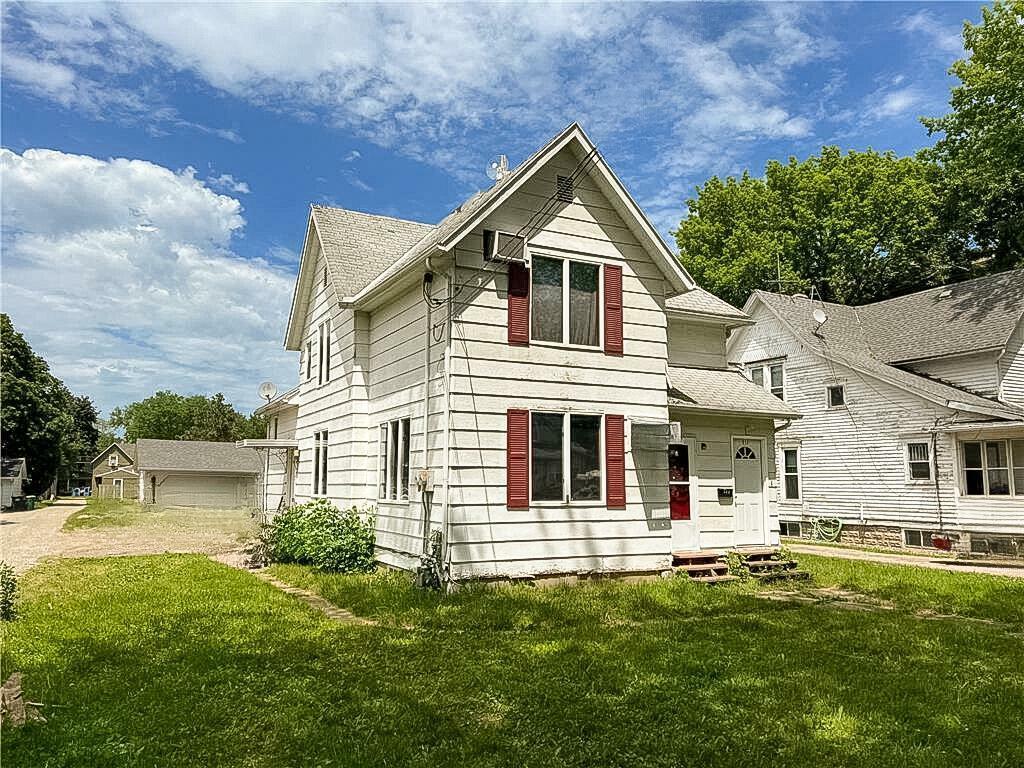 Property Photo:  509 E 4th Street  MN 56007 