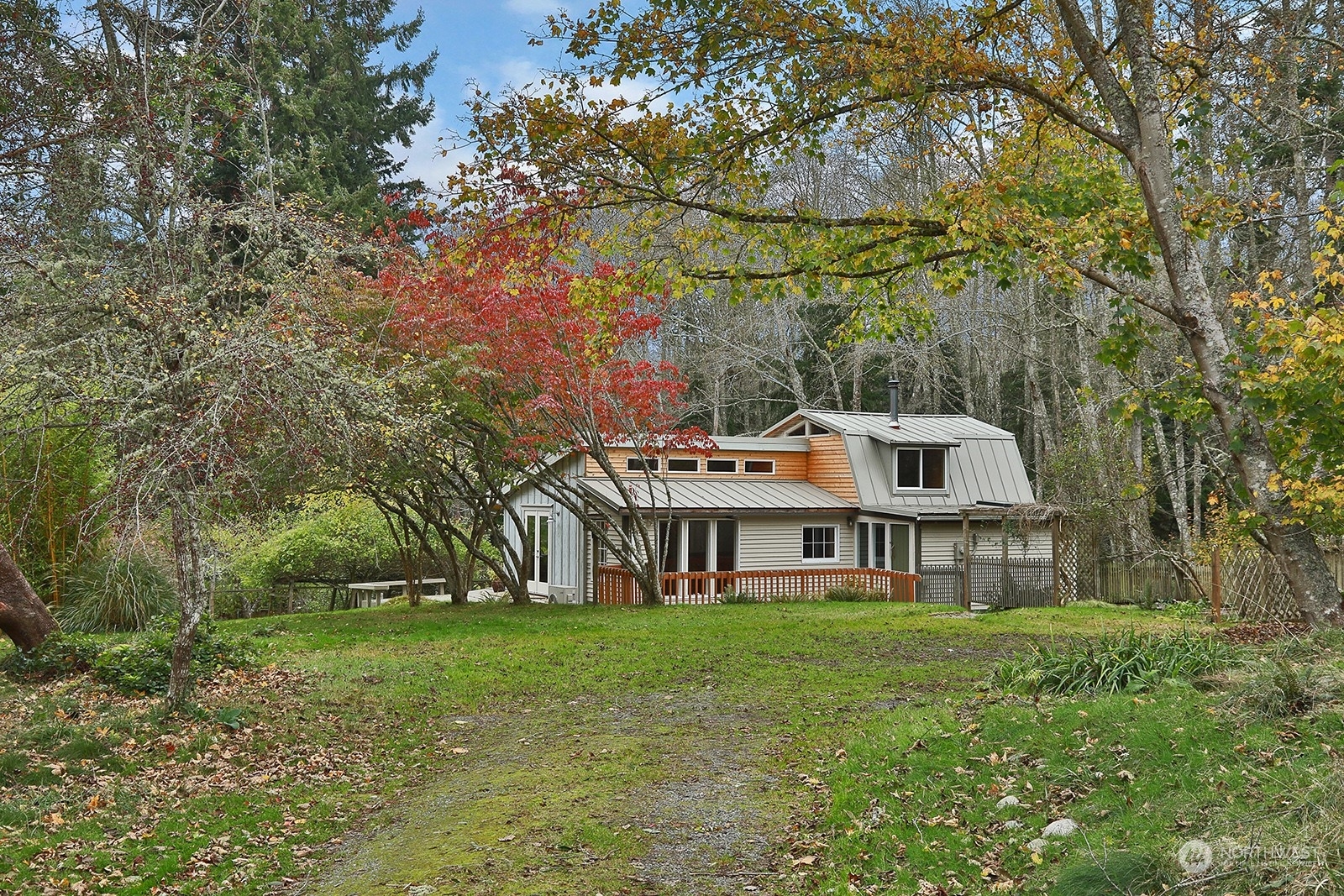 Property Photo:  333 Whitewebs Lane  WA 98253 