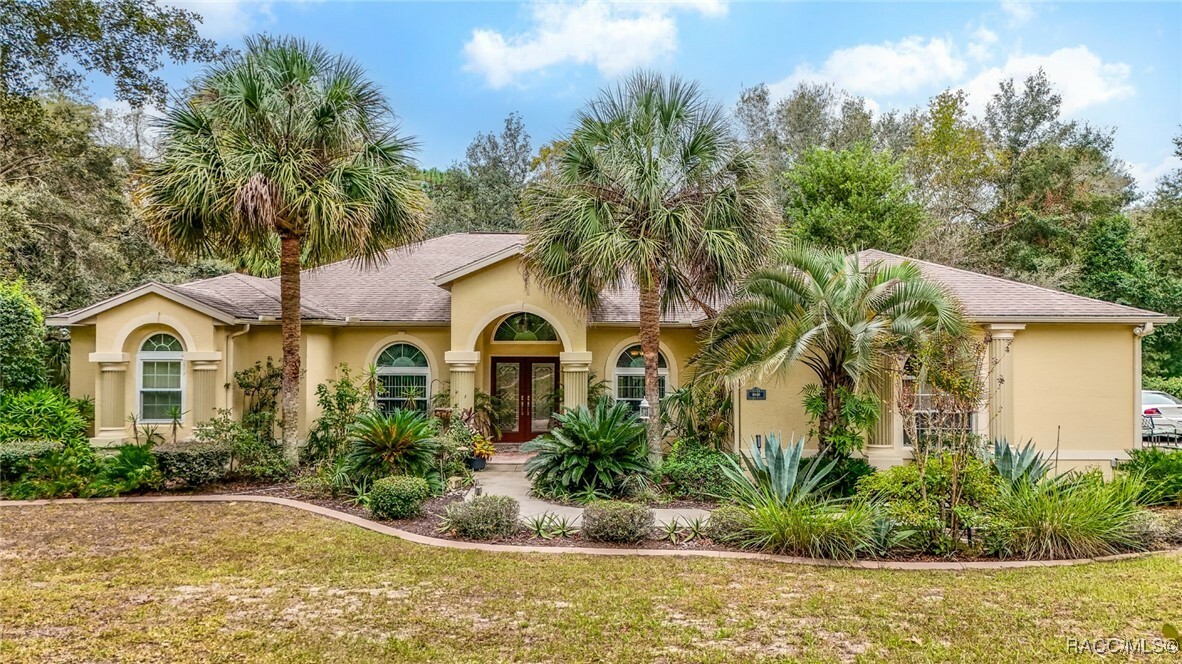 Property Photo:  2758 W Goldenrod Drive  FL 34465 