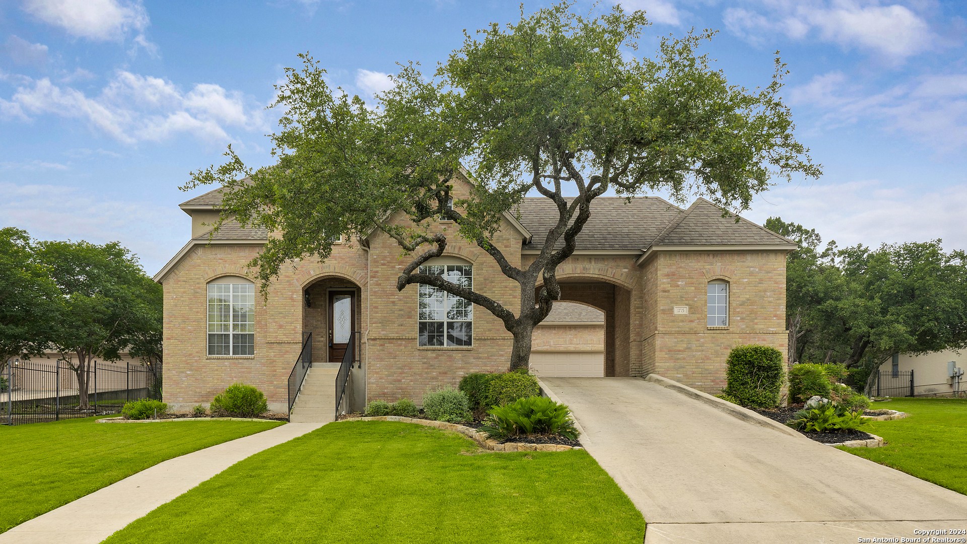 Property Photo:  1715 Palmer Vw  TX 78260 