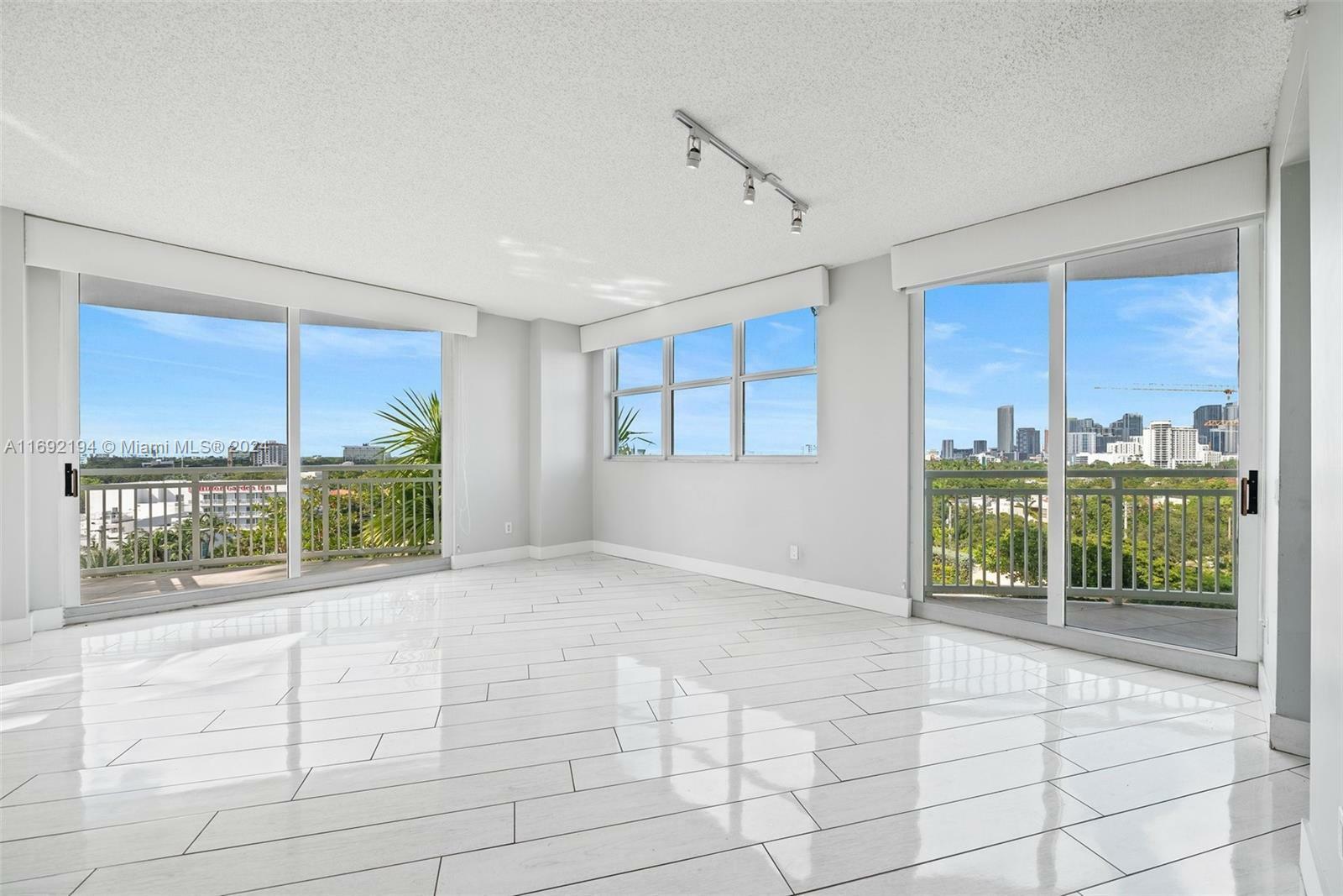 Property Photo:  2475 Brickell Ave 802  FL 33129 