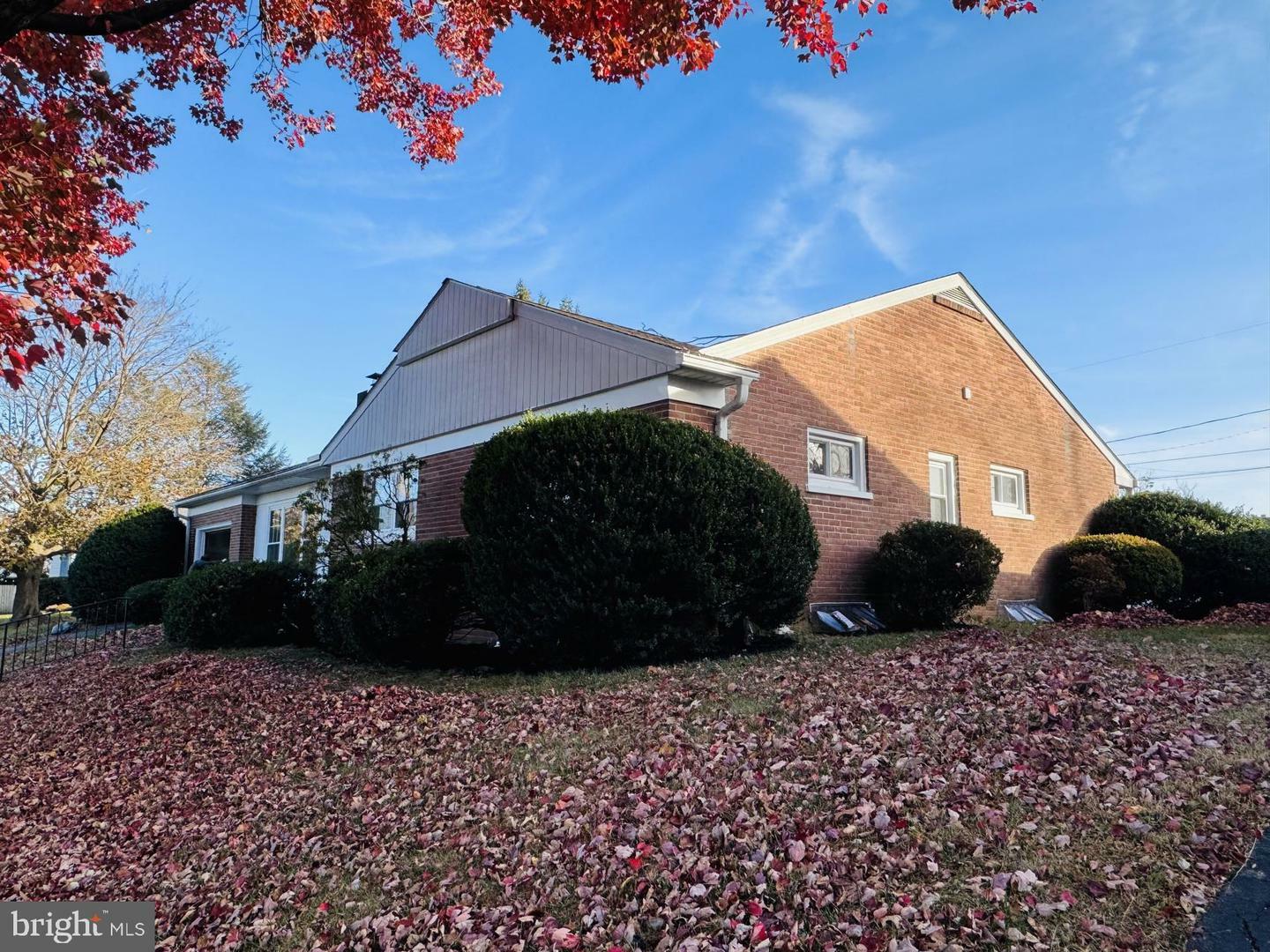 Property Photo:  808 Hilton Drive  PA 17603 