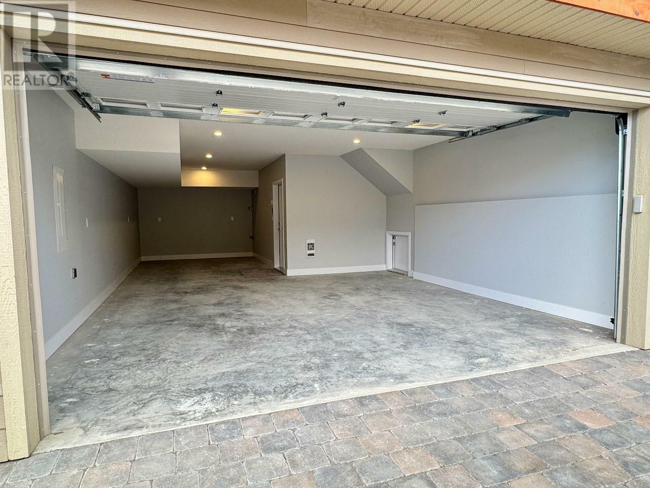 Property Photo: 130 Colebrook Road 27 BC V2H 1T7