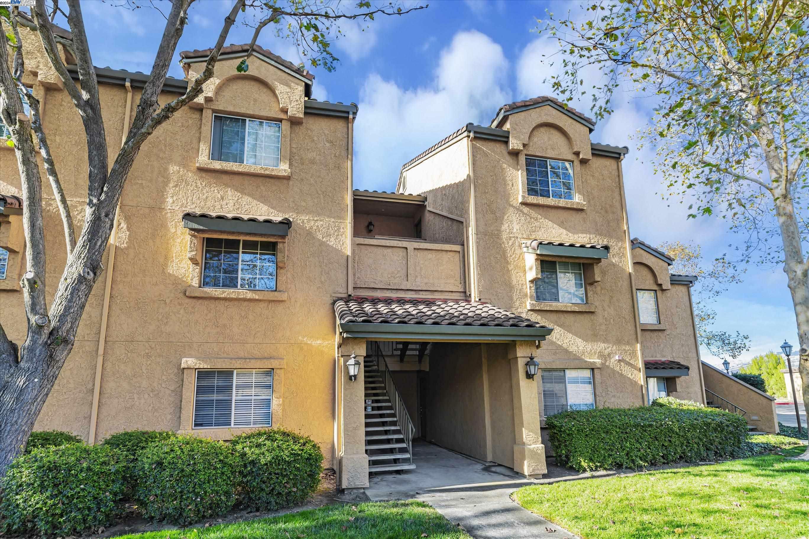 Property Photo:  805 Watson Canyon Ct 263  CA 94582 