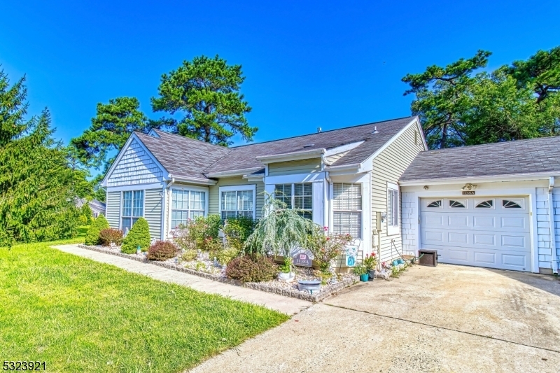 Property Photo: 1138 Thornbury Ln A NJ 08759