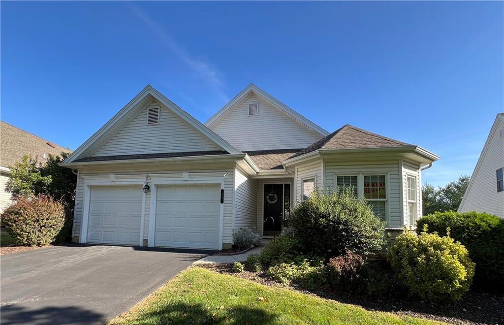 Property Photo: 54 Glenmoor Circle North PA 18045