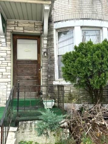 Property Photo:  824 Wolf Avenue  PA 18042 