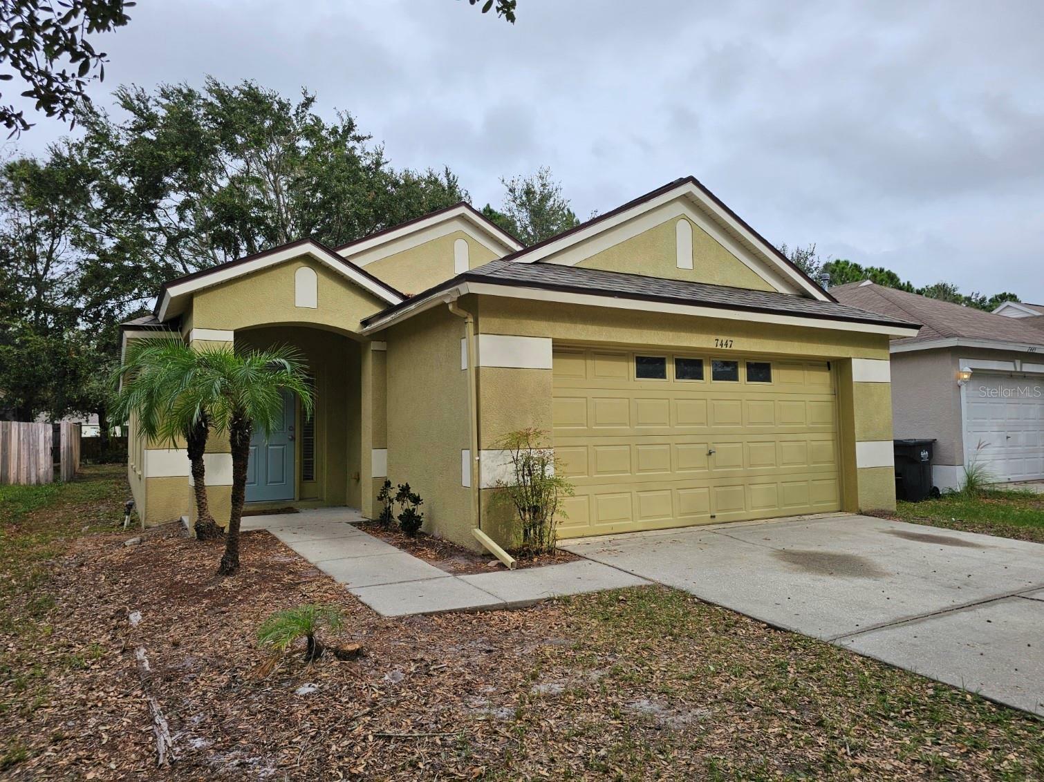 Property Photo:  7447 Oxford Garden Circle  FL 33572 