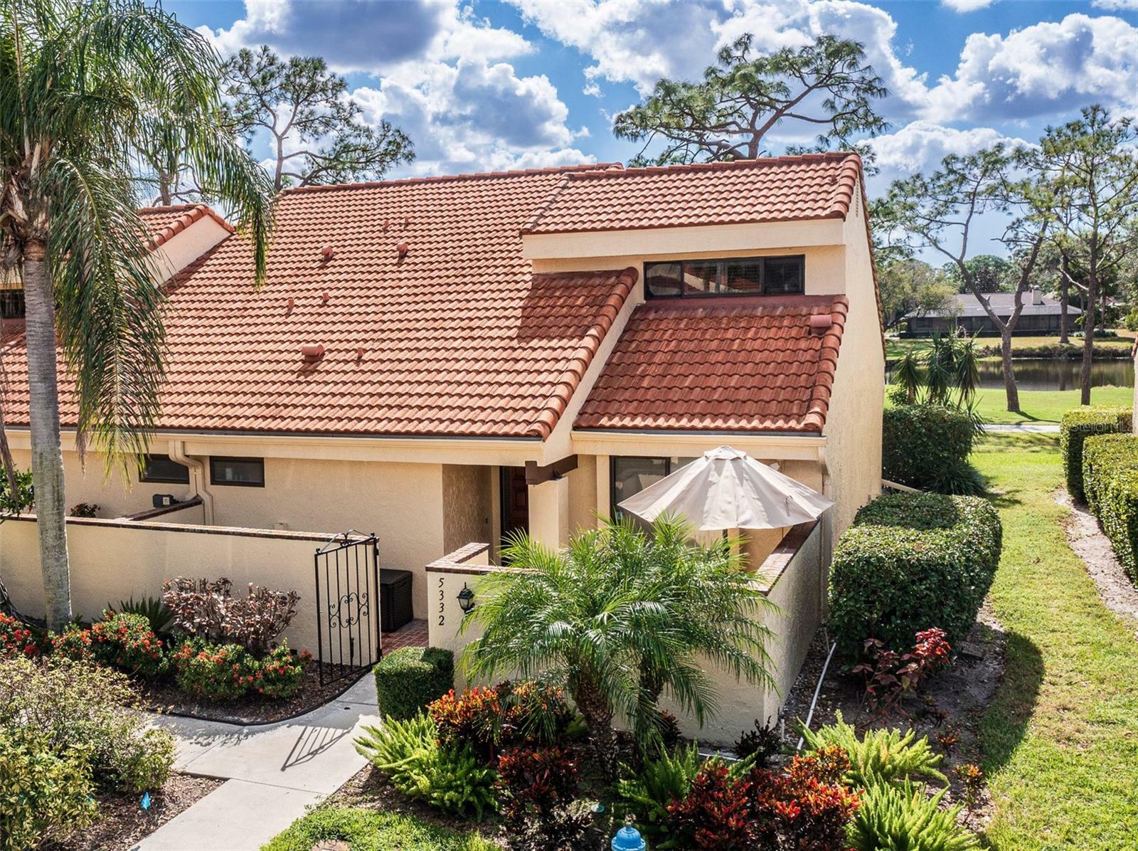 Property Photo: 5332 Huntingwood Court 26 FL 34235
