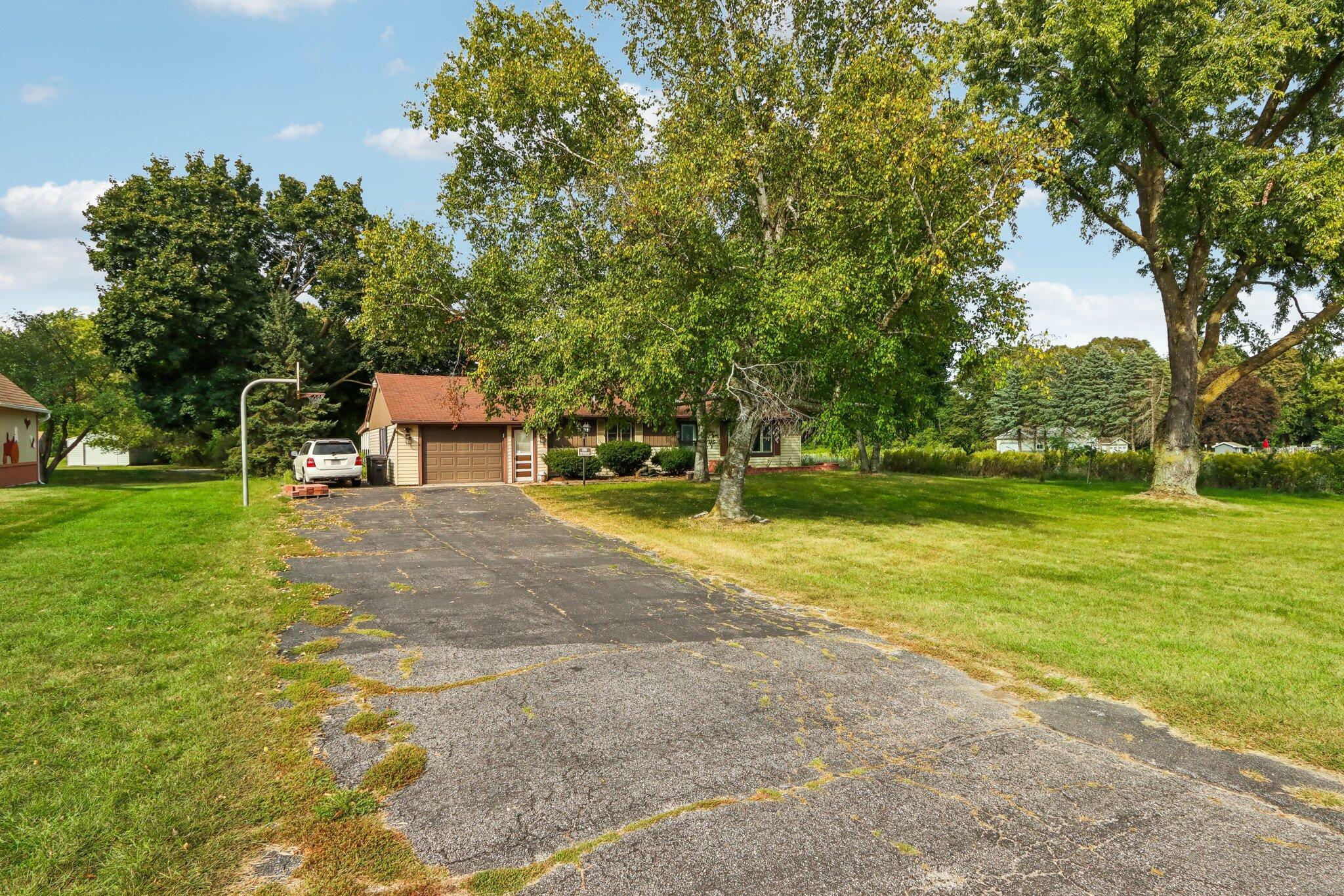 Property Photo:  N48w22328 Weyer Rd  WI 53072 