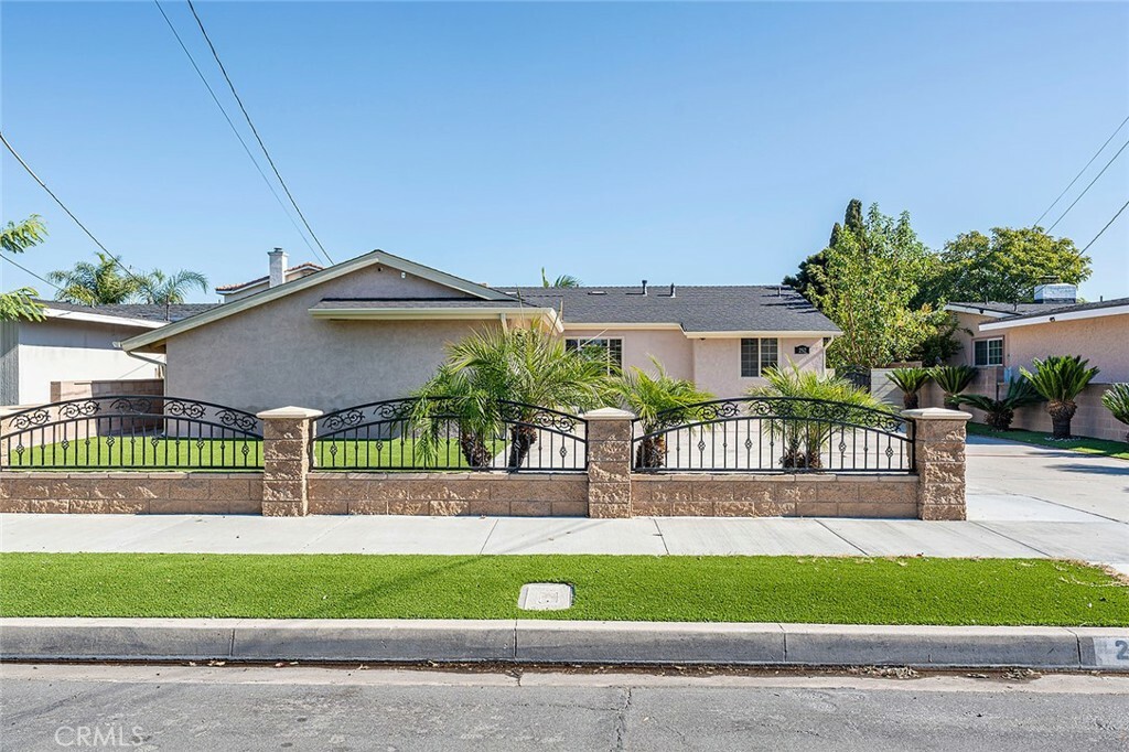 Property Photo:  252 S Archer Street  CA 92804 