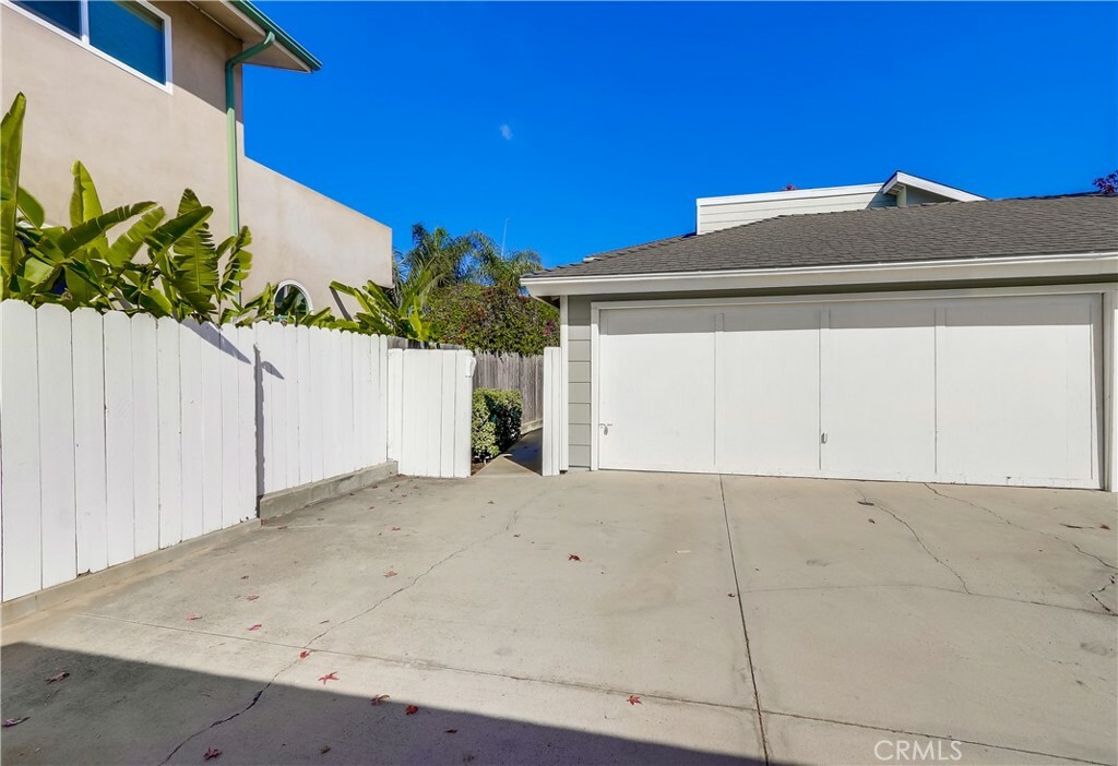 Property Photo:  334 Ogle Street 1  CA 92660 