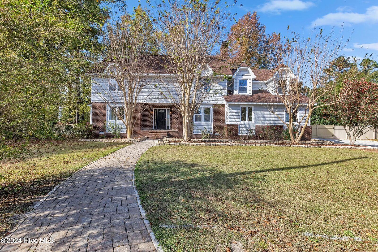 Property Photo:  110 Grimsby Place  NC 28540 