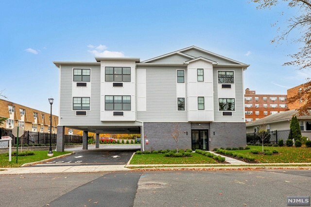 Property Photo: 74 Clarendon Place 204 NJ 07601