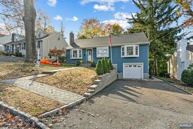 Property Photo:  66 Elmwood Terrace  NJ 07006 