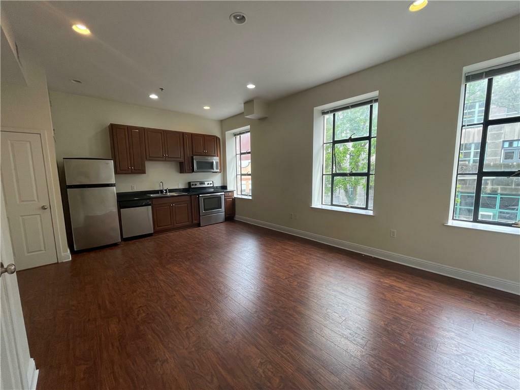 Property Photo:  703 Carondelet Street 203  LA 70113 