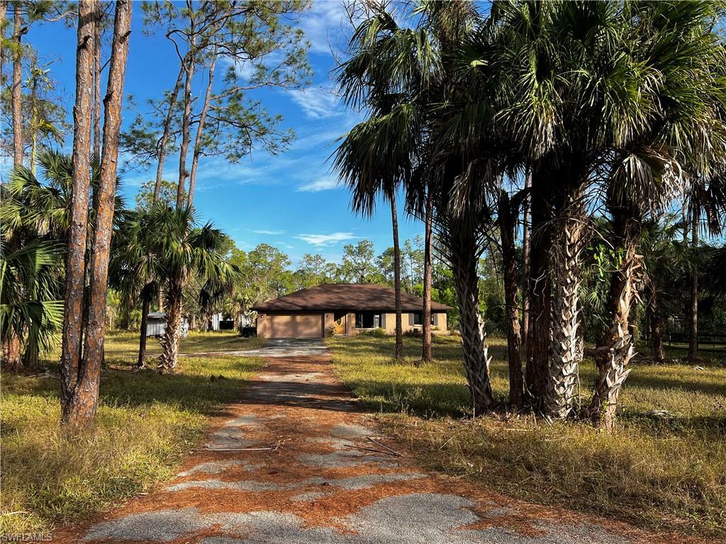 Property Photo: 4121 5th Ave NW FL 34119