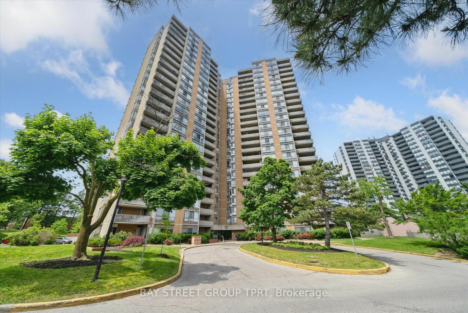 10 Martha Eaton Way 901  Toronto ON M6M 5B3 photo