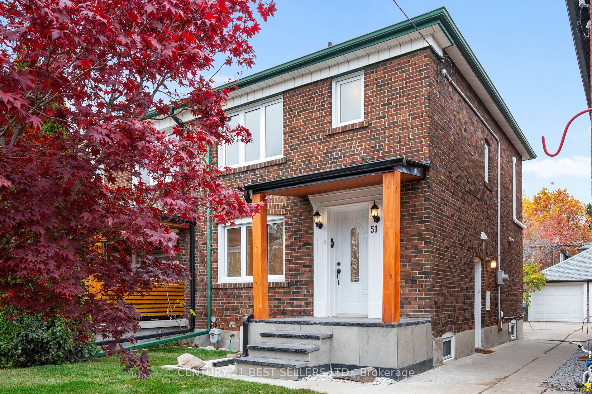 51 Hertle Ave  Toronto ON M4L 2T3 photo