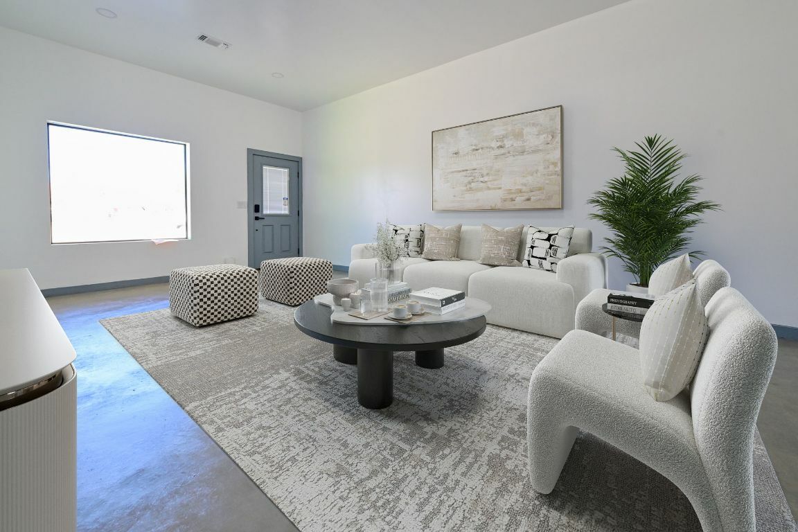 Property Photo: 1003 W Galveston Street TX 79843