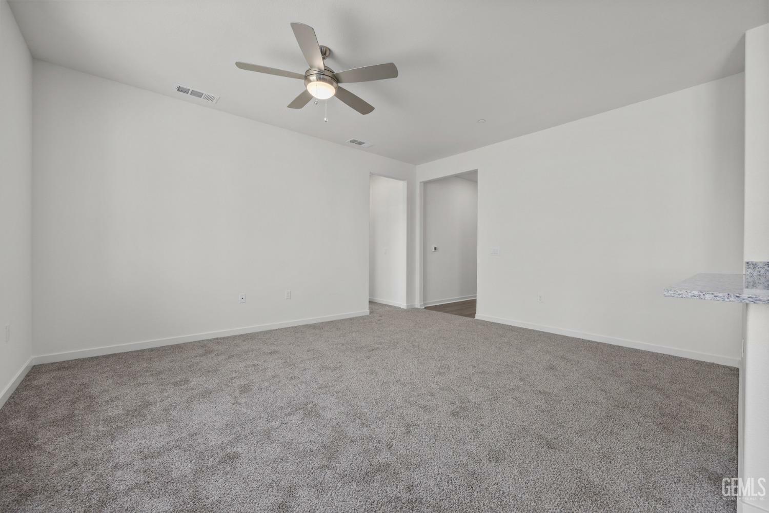 Property Photo:  7909 Grapefruit Drive  CA 93313 