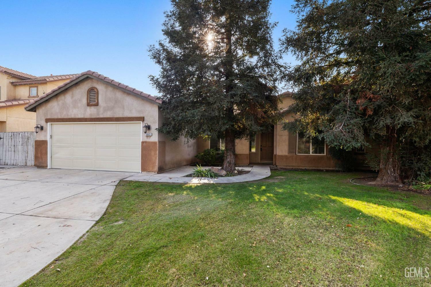 Property Photo:  10421 Malaguena Court  CA 93312 