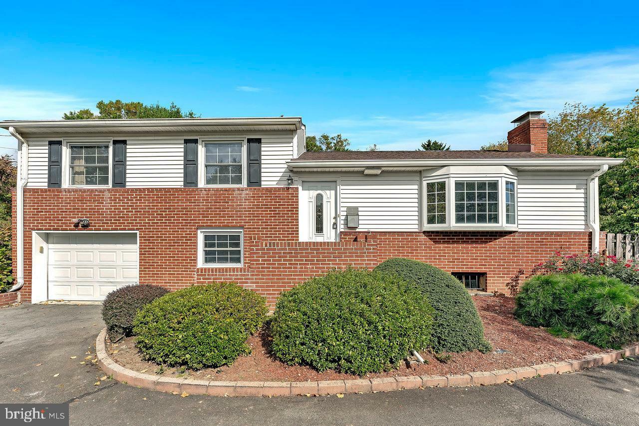 Property Photo:  71 Clearview Avenue  NJ 08540 