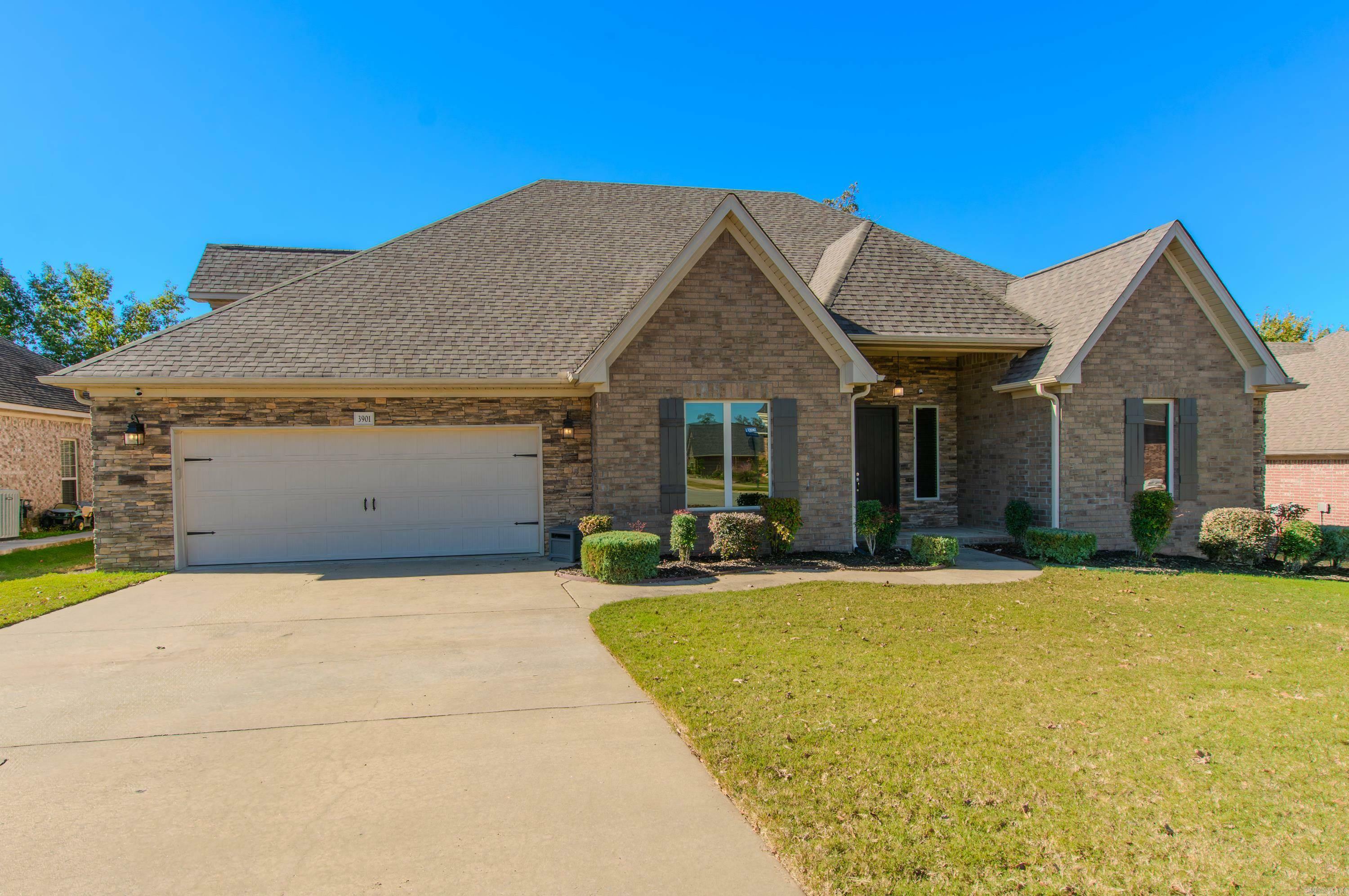 Property Photo:  3901 Commonwealth Drive  AR 72022 