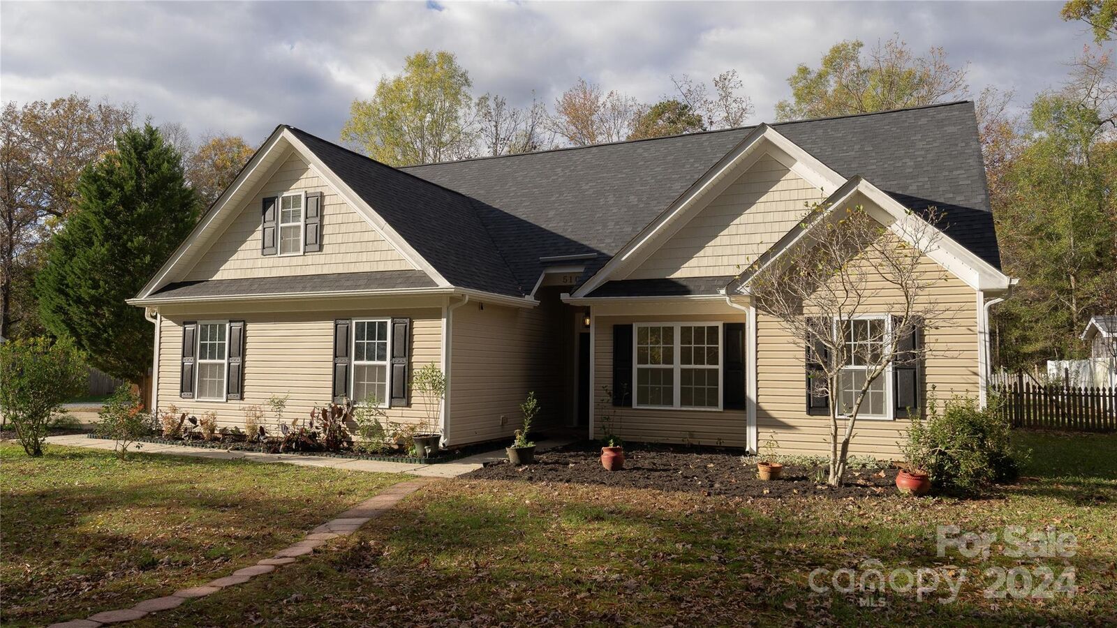 Property Photo:  5101 West Street  NC 28079 