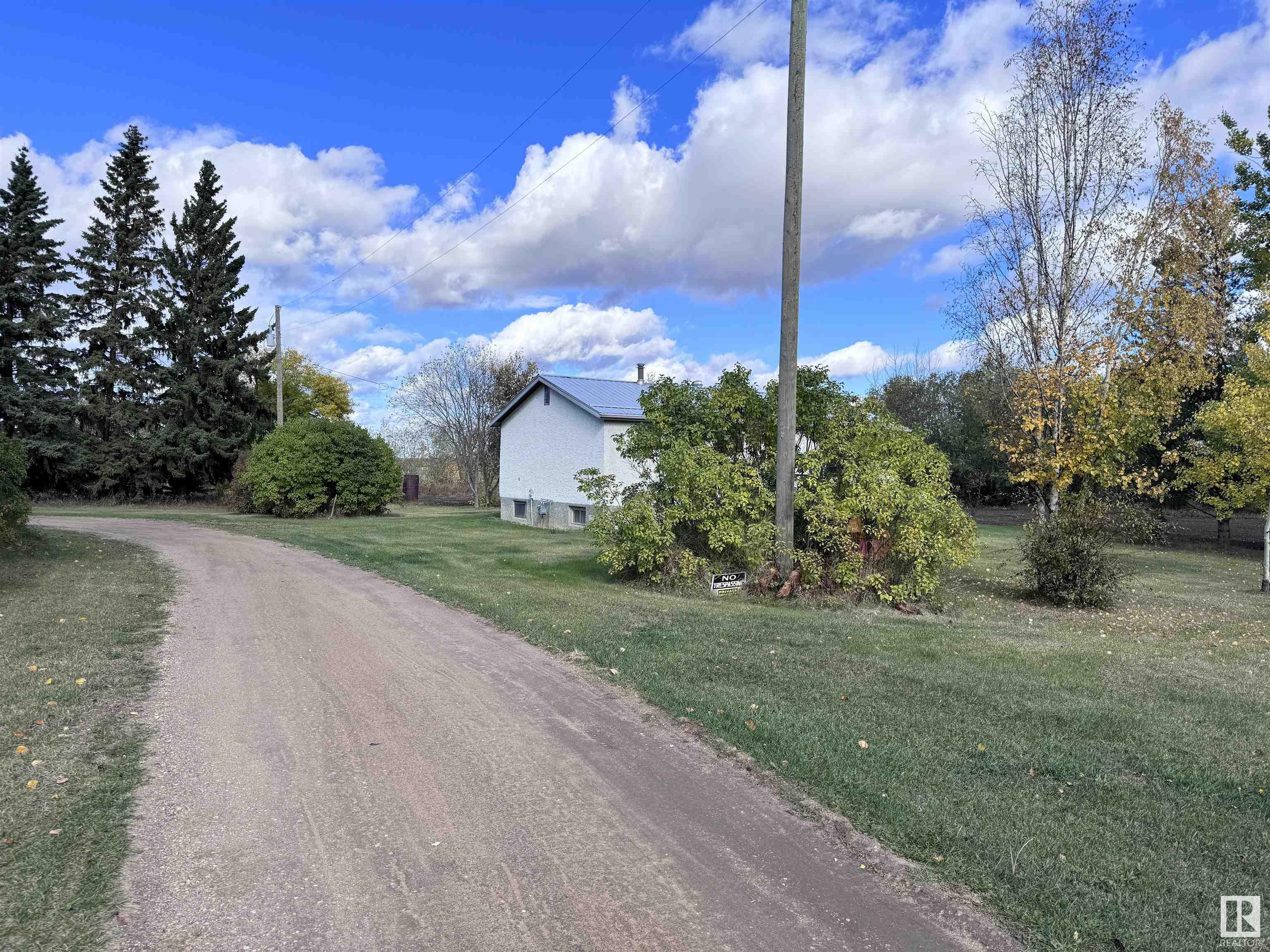 Property Photo:  25316 Twp Rd 614  AB T7P 2N9 