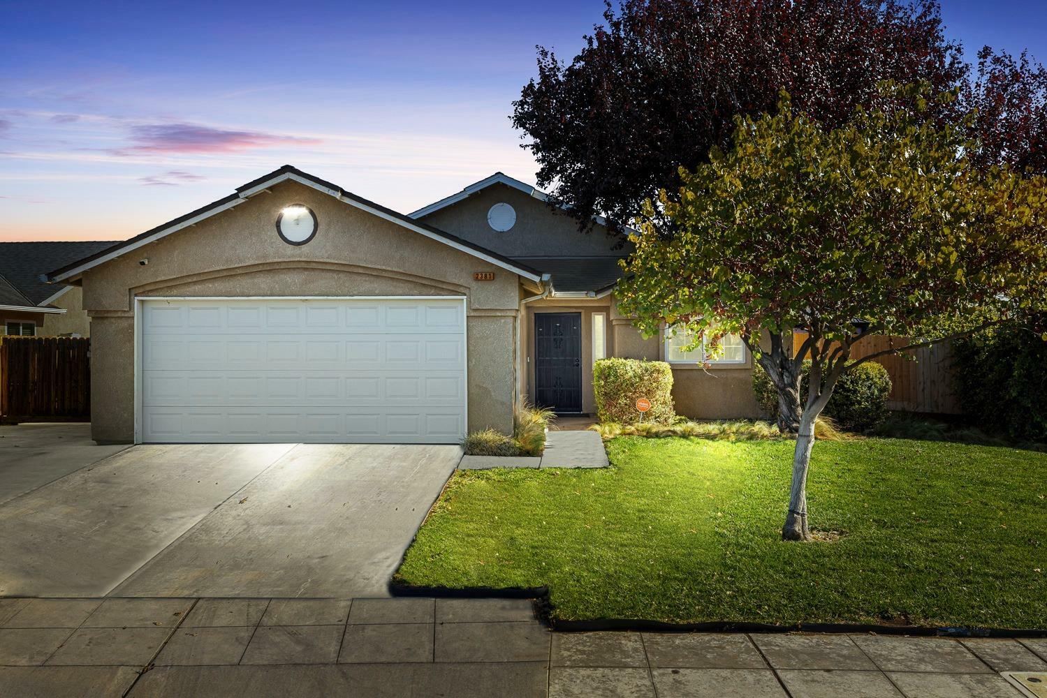 Property Photo:  2381 S Sabre Avenue  CA 93727 