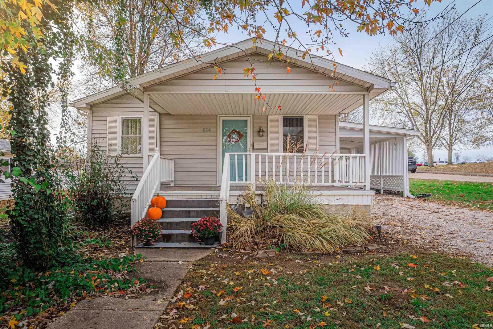 Property Photo: 614 S 10th Street IN 47567