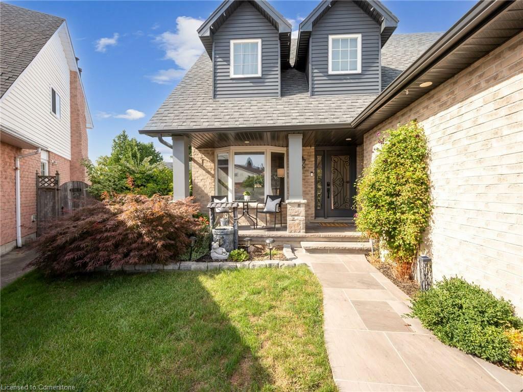 Property Photo: 3 Borodino Court ON L9B 2E8
