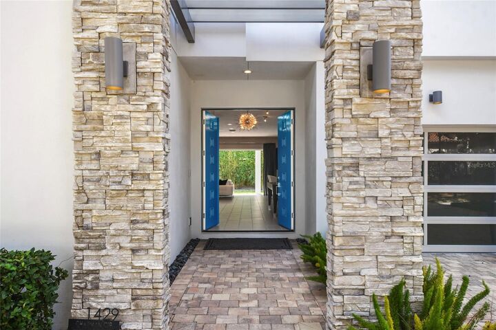 Property Photo:  1429 Chapman Circle  FL 32789