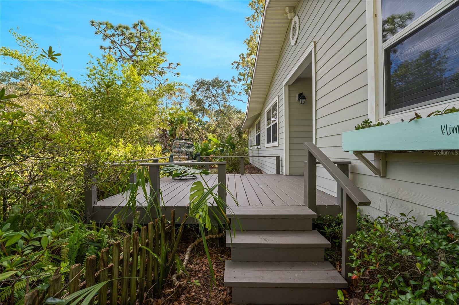 Property Photo:  1056 Fowler Road  FL 32825 