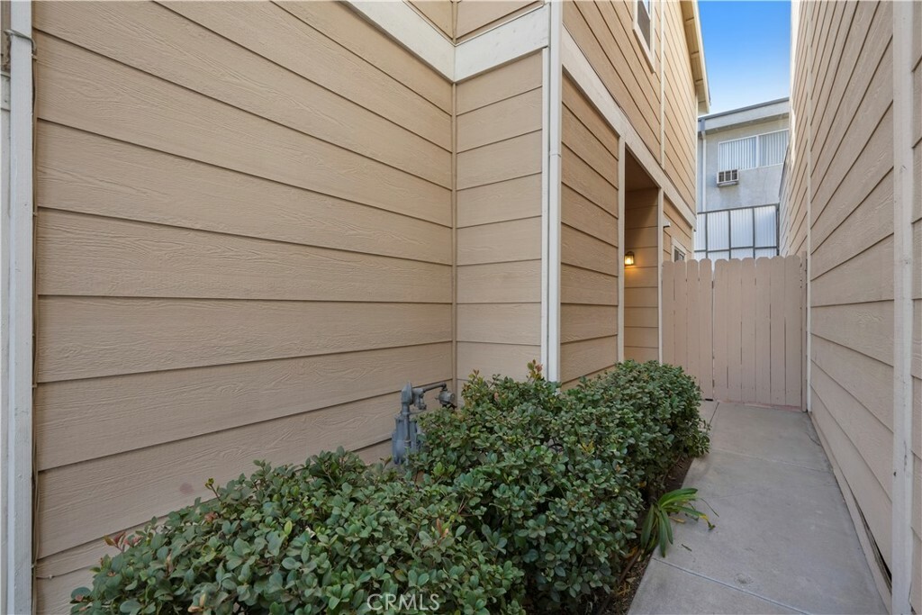 Property Photo:  17729 Superior Street 65  CA 91325 