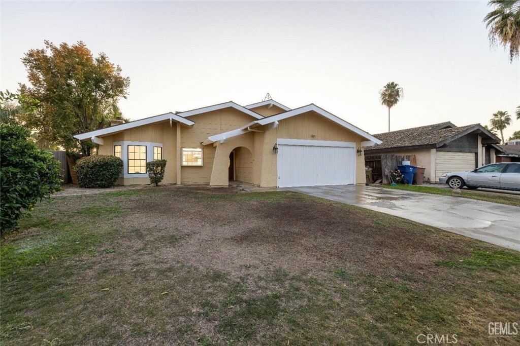 3701 Seligman Drive  Bakersfield CA 93309 photo