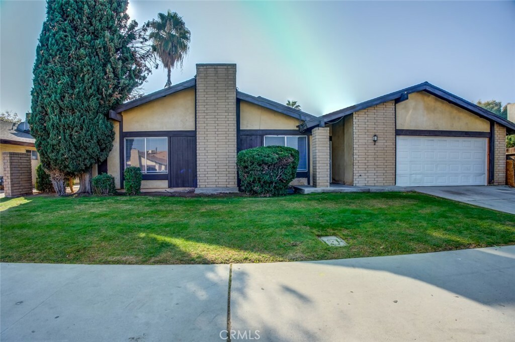 Property Photo:  4317 Parkwood Court  CA 93309 