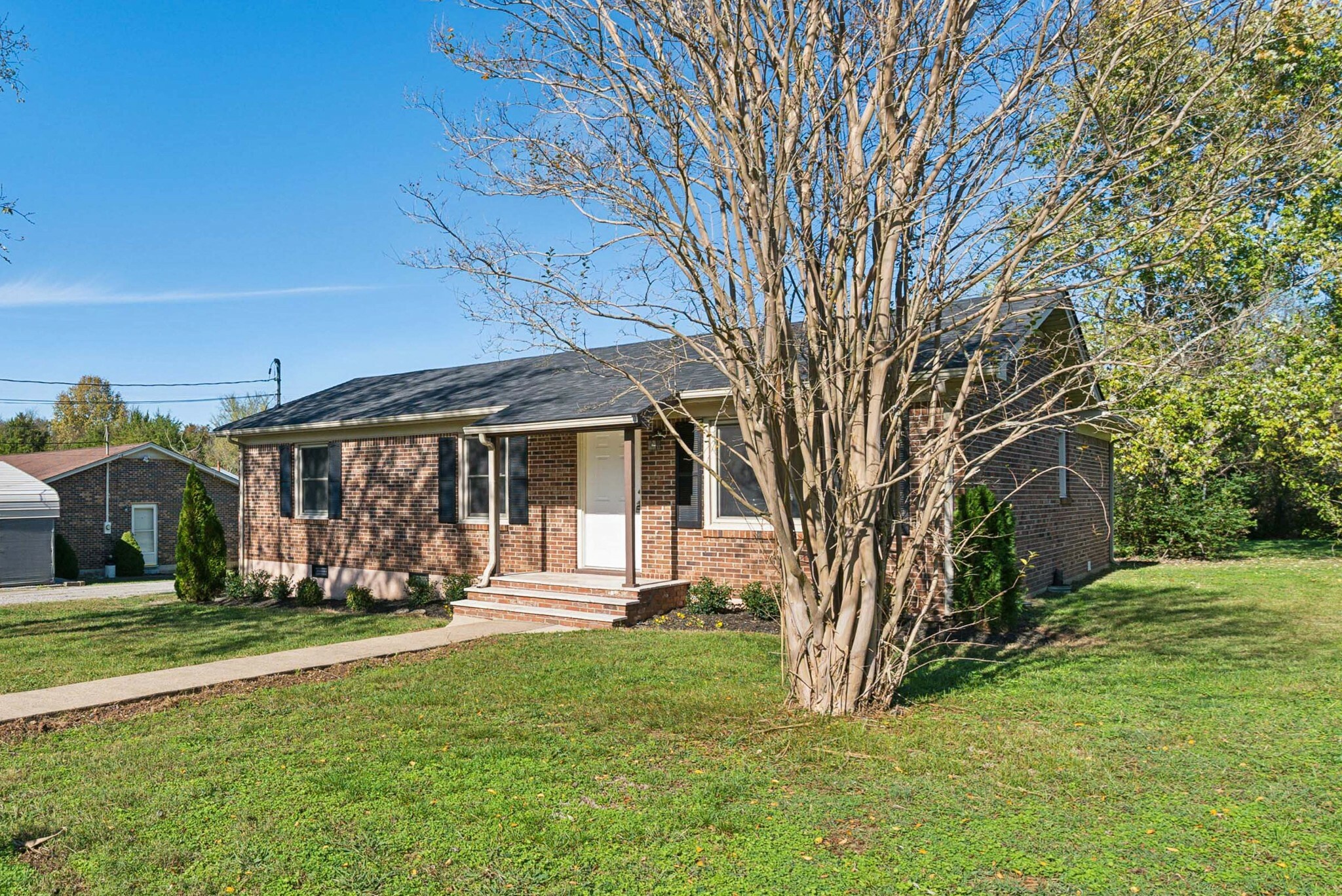 Property Photo:  1220 Apple St  TN 37091 